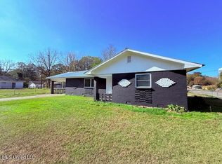 1707 N Main St, Columbia, MS 39429