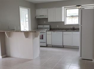 914 Martha St, Deer Park, TX 77536