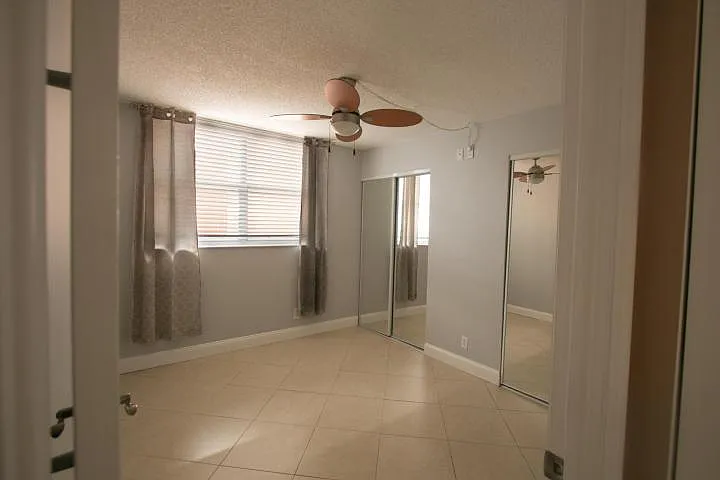 470 Executive Center Dr #2G — Photo 6