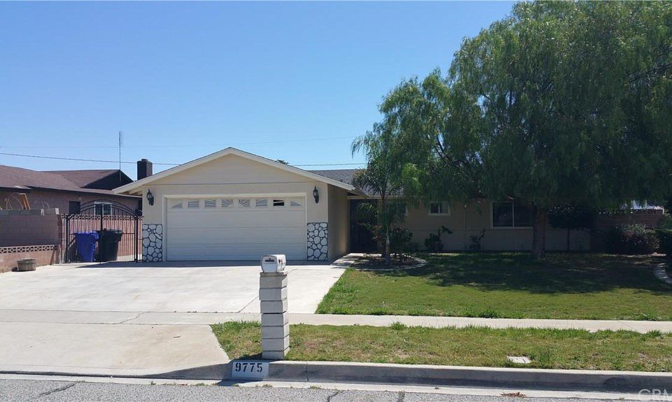 2nd image of 9775 Olive St