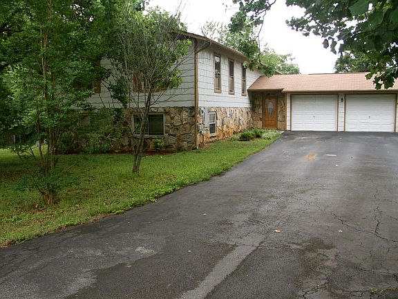 2nd image of 9800 Luna Vista Ln
