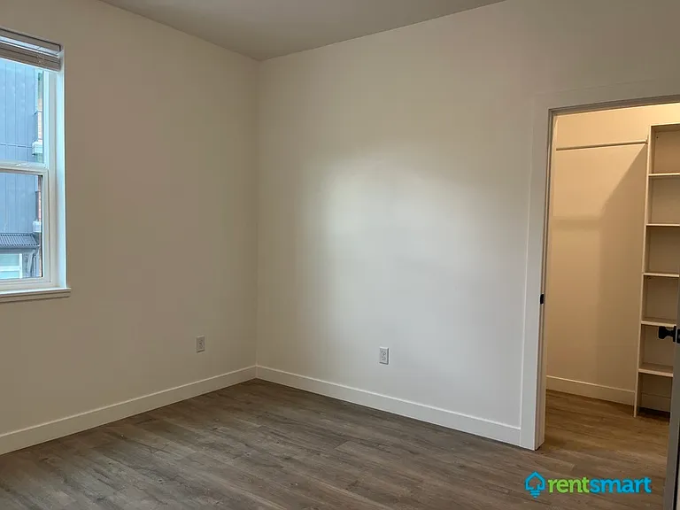 446 Michigan Ave #4 — Photo 14