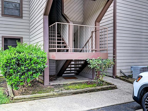 4th image of 12900 Walden Rd APT 6