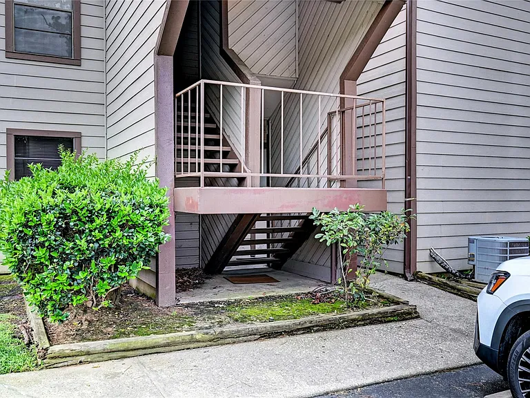 12900 Walden Rd #6 — Photo 4