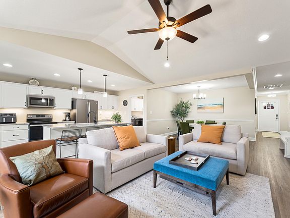 5th image of 154 Mayapple Way