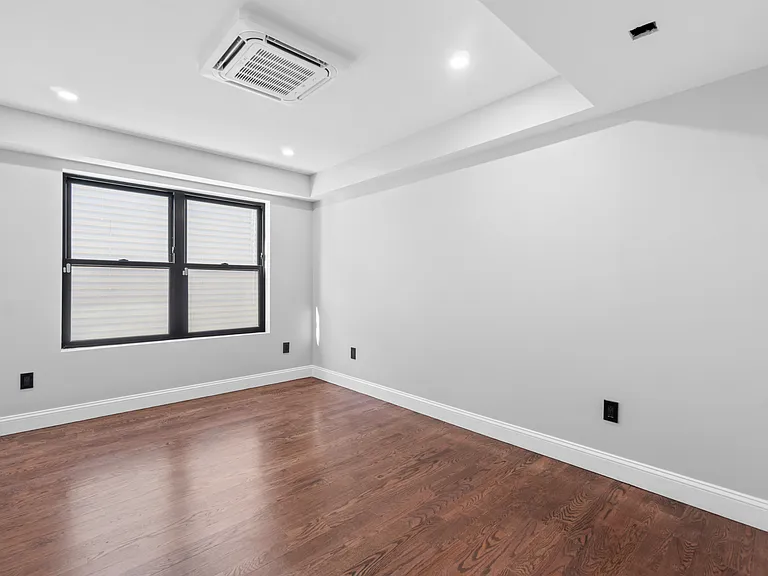 481 15th Ave #2 — Photo 26
