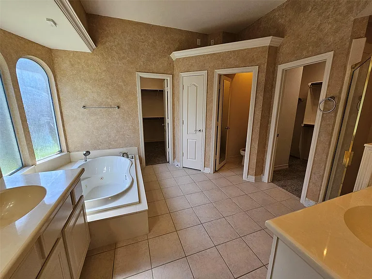 3218 Waters Edge Dr — Photo 23