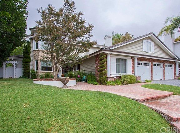2nd image of 5525 Bromely Dr