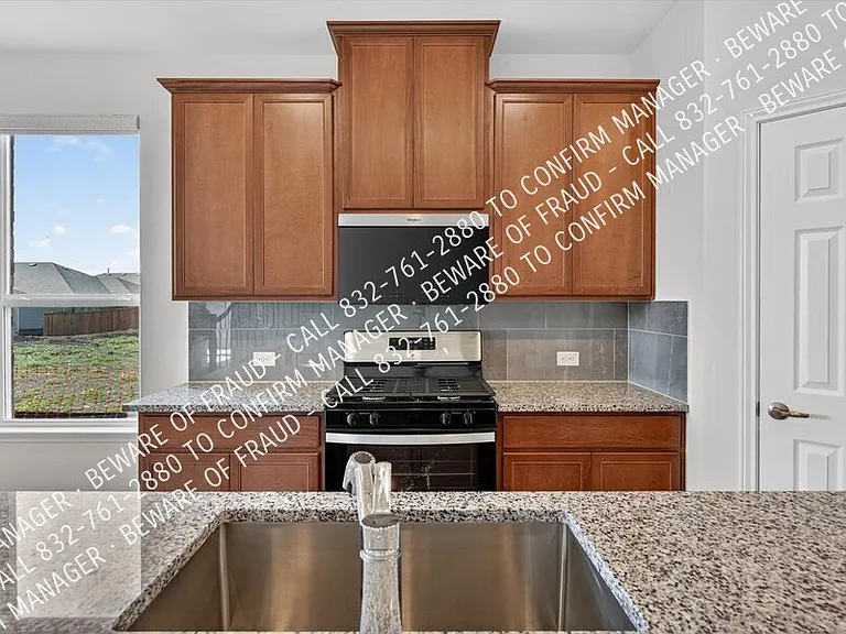 707 Windhaven Dr — Photo 10