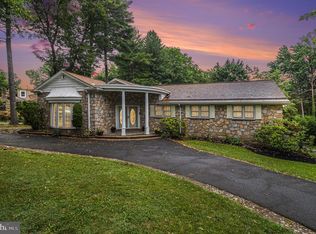 407 Rices Mill Rd, Wyncote, PA 19095