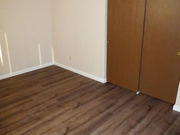 4th image of 124 Utah Ave