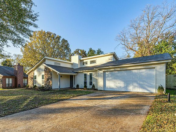 2nd image of 4137 Royalcrest Dr
