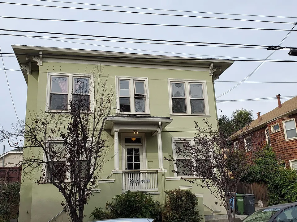 2005 Vine St #2