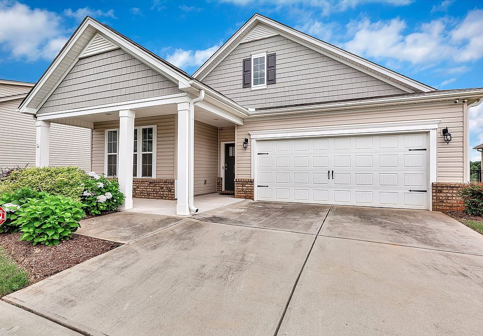 1st image of 123 Cypress Hollow Dr