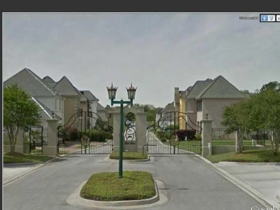 108 Club View Dr
