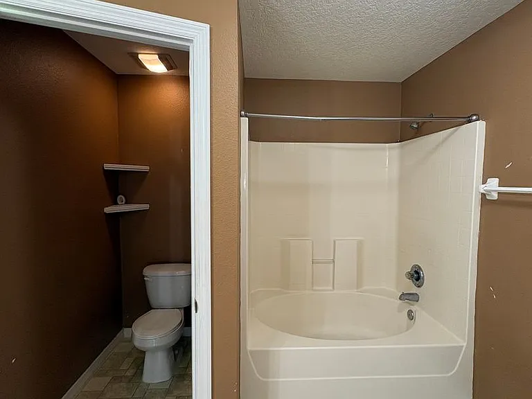 104 Herring Ln — Photo 16