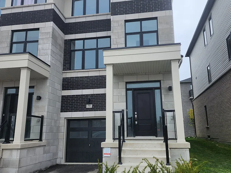 791 Chinook Path — Photo 1