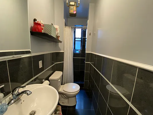 Rented by Mdays Realty | media 34