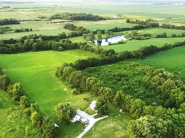 15039 State Route 185, Hillsboro, IL 62049