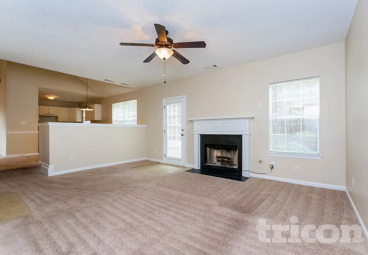 2832 Knoll View Place Douglasville GA — Photo 2