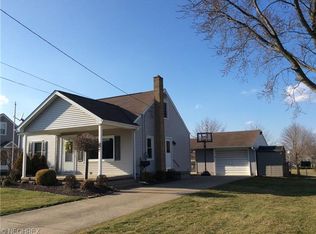 175 Helena Dr, Struthers, OH 44471