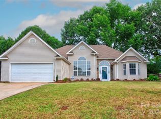 3707 Winterberry Ct NW, Concord, NC 28027