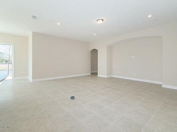 5th image of 420 Atlanta Dr