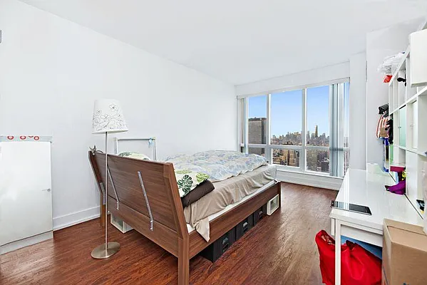 Rented by Keller Williams NYC | media 17