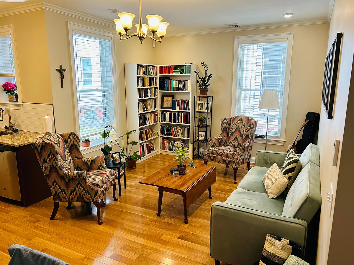 Building Photo - 377 Angell St #1