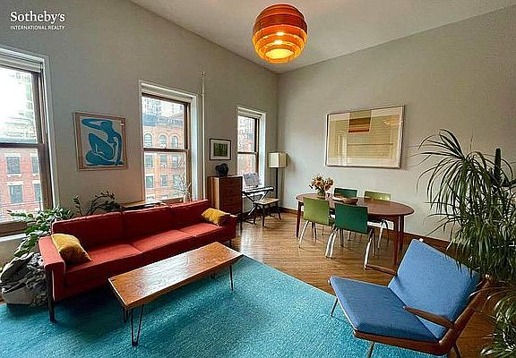 3rd image of 165 W 82nd St APT 5