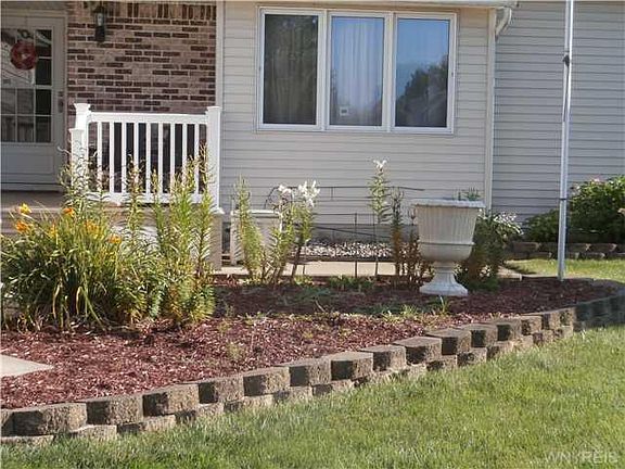 2nd image of 2208 Lancelot Dr
