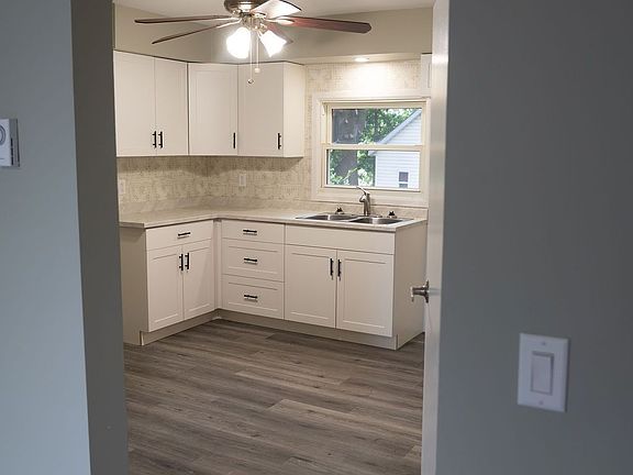 5th image of 400 Boundary Rd E