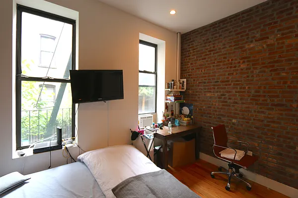 Rented by Compass | media 16