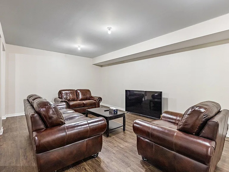 1339 Millers Ln — Photo 32