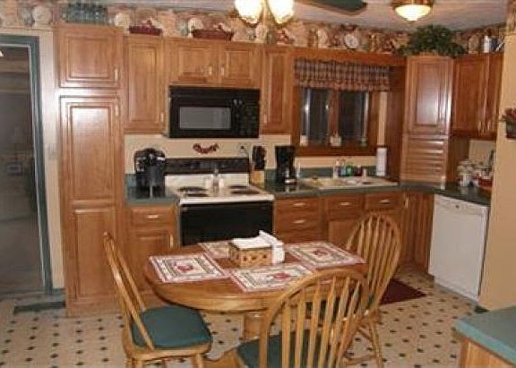 5th image of 7745 Arrowwood Ct