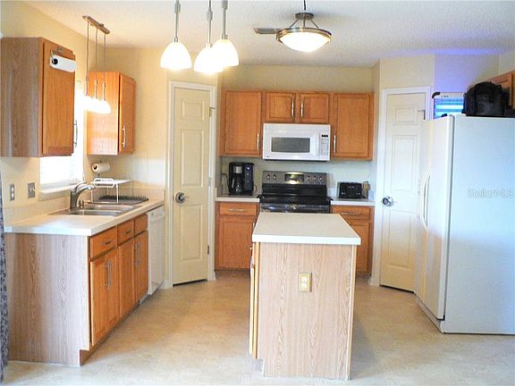 5th image of 122 Pinefield Dr