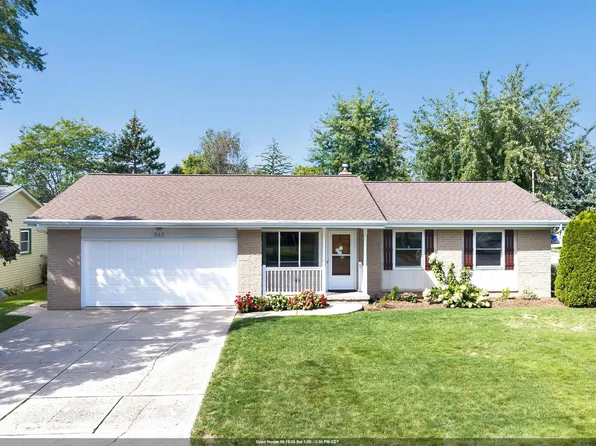 345 Lee St, Denmark, WI 54208