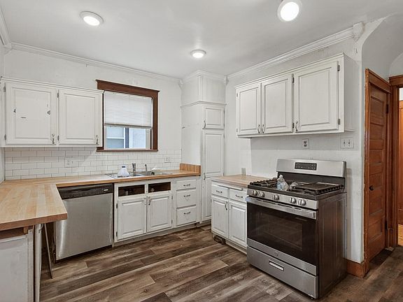 4th image of 2919 Oliver Ave N