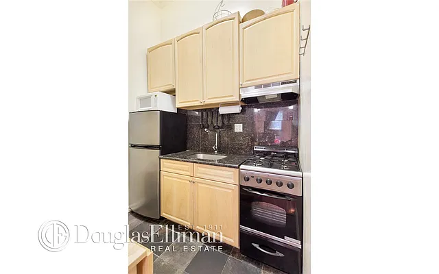 Rented by Douglas Elliman | media 13