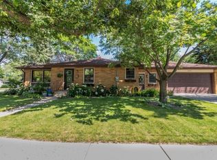 1051 Abrams St, Green Bay, WI 54302