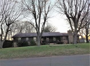 2306 Surrey Dr, Murfreesboro, TN 37129