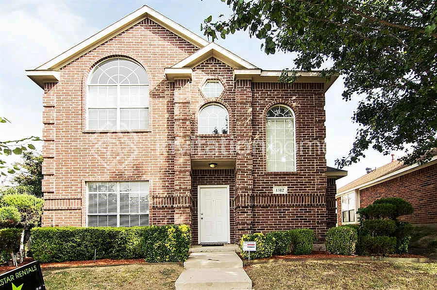 1312 W Branch Hollow Dr