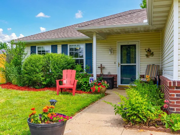 4879 N Montgomery Dr, Columbia, MO 65202