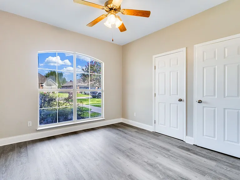 111 Songbird Ln — Photo 15