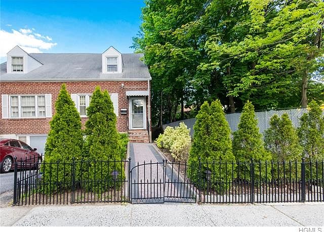 1st image of 376 Kimball Ave