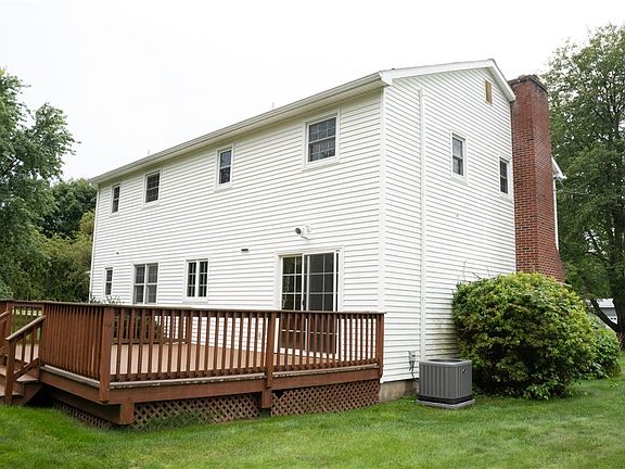 3rd image of 53 Brookside Cir