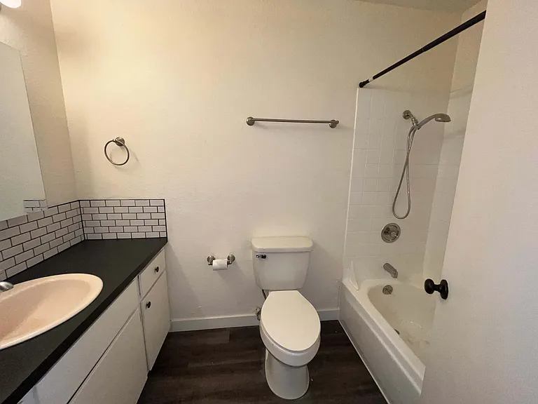 Studio East Apartments — Photo 10