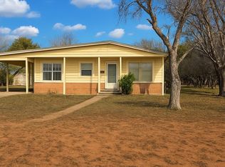 504 N Cedar, Pearsall, TX 78061