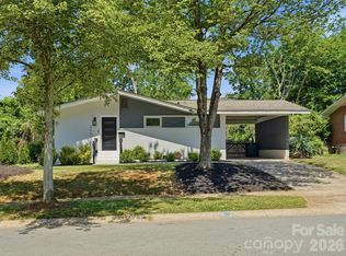 3633 Rosehaven Dr, Charlotte, NC 28205