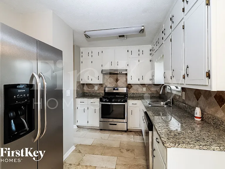 2592 Chippewa Ct — Photo 5